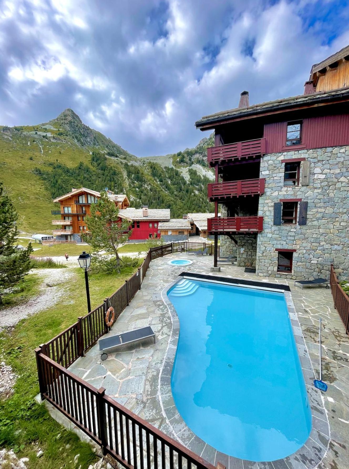 Arc 1950 - Appartement Moderne - Sauna Hammam Jacuzzi - 4 Personnes Les Arcs  Extérieur photo